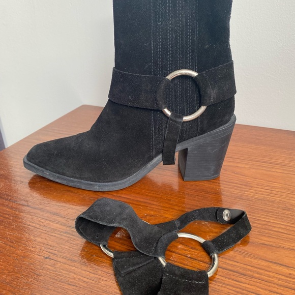 Suede Black Heel Boots with removable strap - Picture 2 of 16